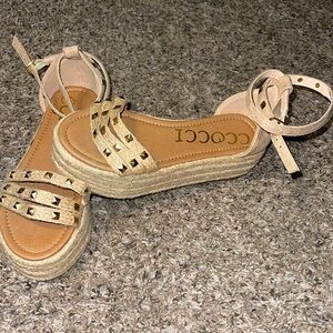 VICI lace up platform sandal’s